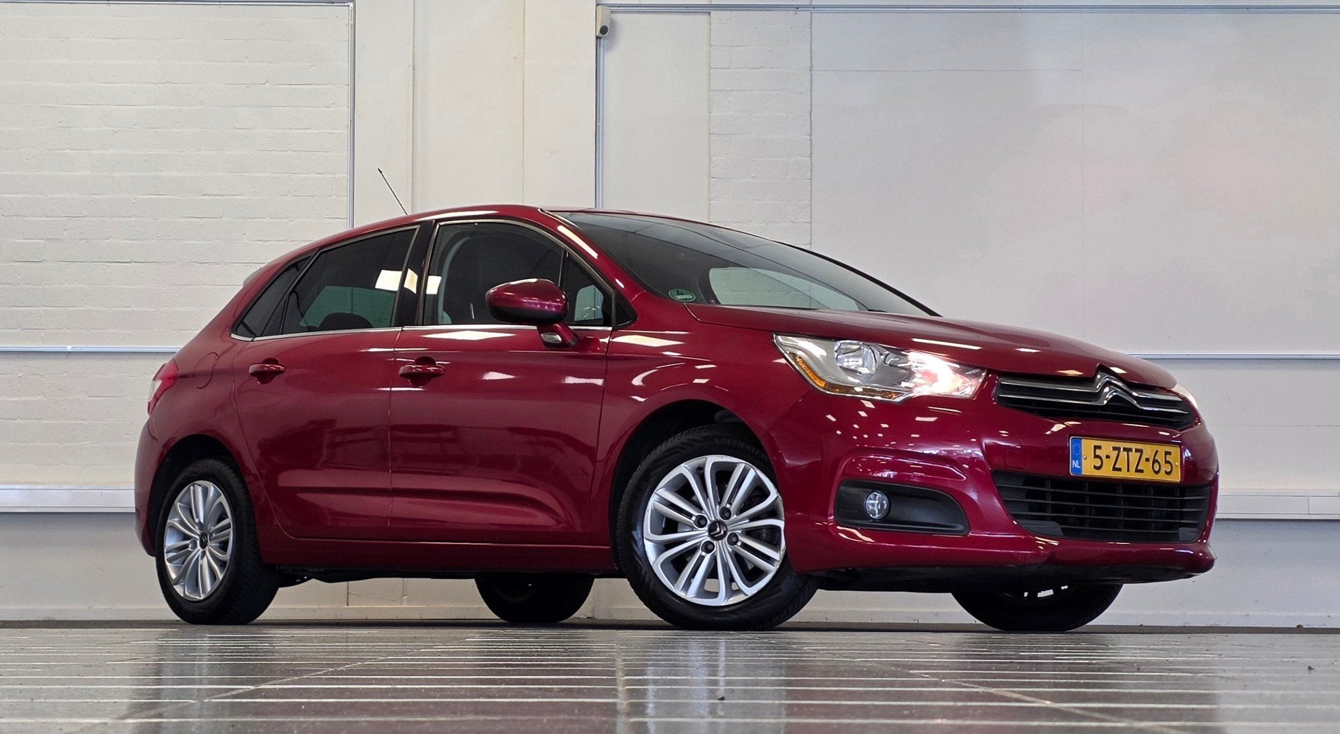Citroen C4 1.2 PureTech Collection 100% onderhouden Trekhaak, Stof, 1199 cc, Origineel Nederlands, Bedrijf
