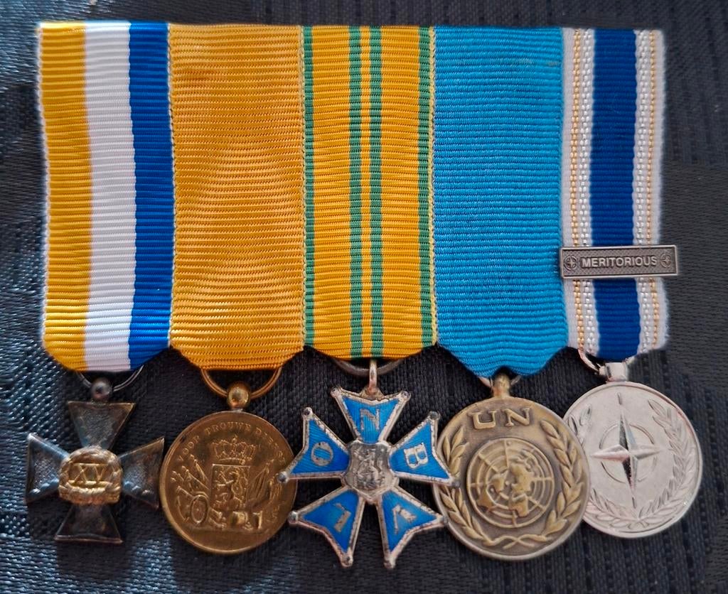 5 delige medaille opmaak, miniaturen, Verzenden, Landmacht, Nederland, Lintje, Medaille of Wings