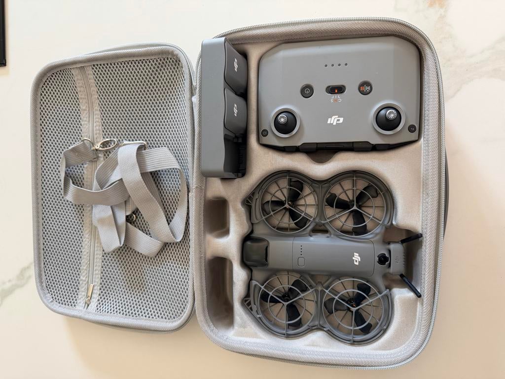 DJI Neo 2  Fly More Combo met 3 accu's en controller, Ophalen of Verzenden, Zo goed als nieuw, Apparatuur