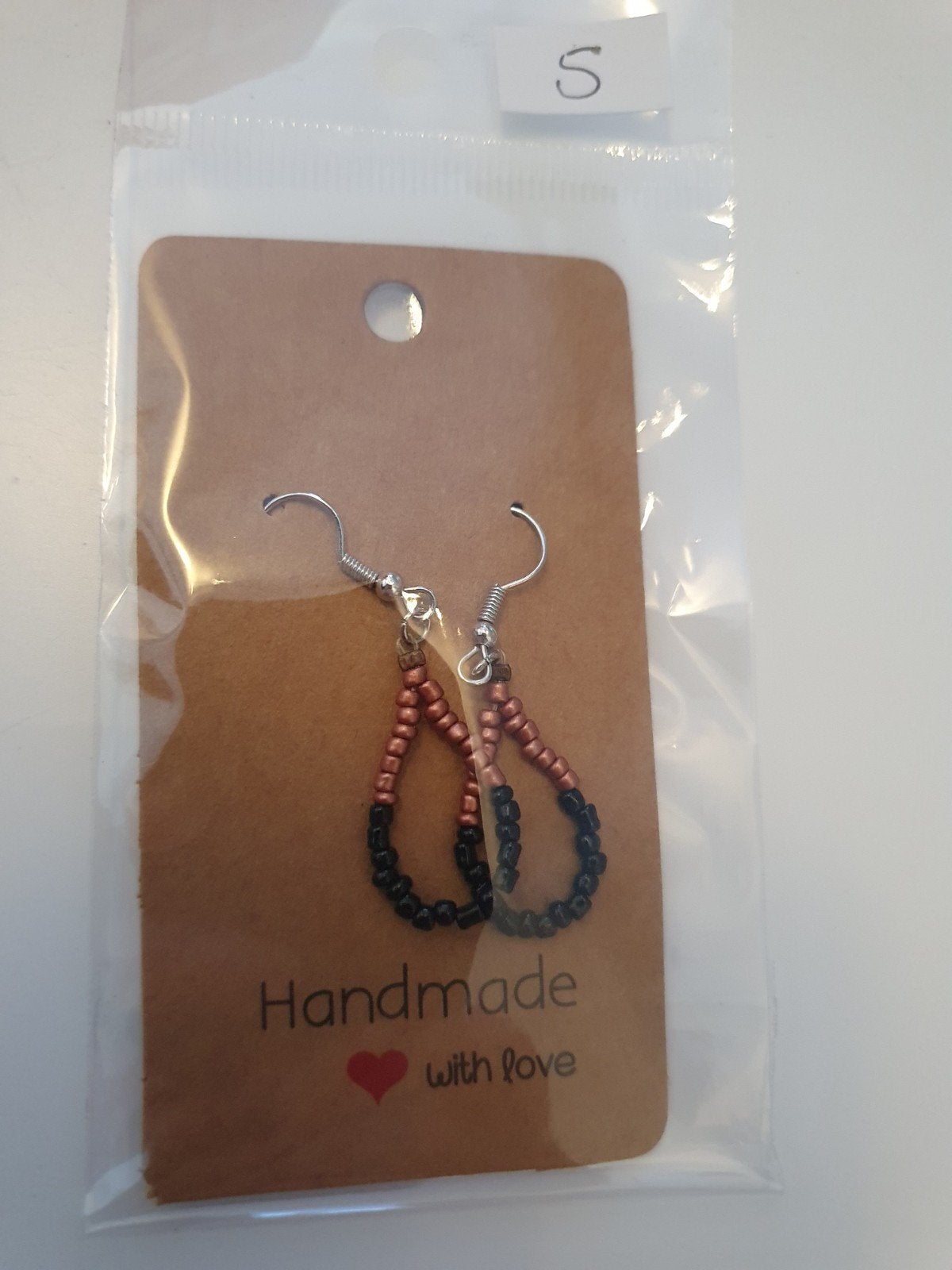 Handgemaakte oorbellen - Steun Run for Kika!, Overige materialen, Hangers, Overige kleuren, Nieuw