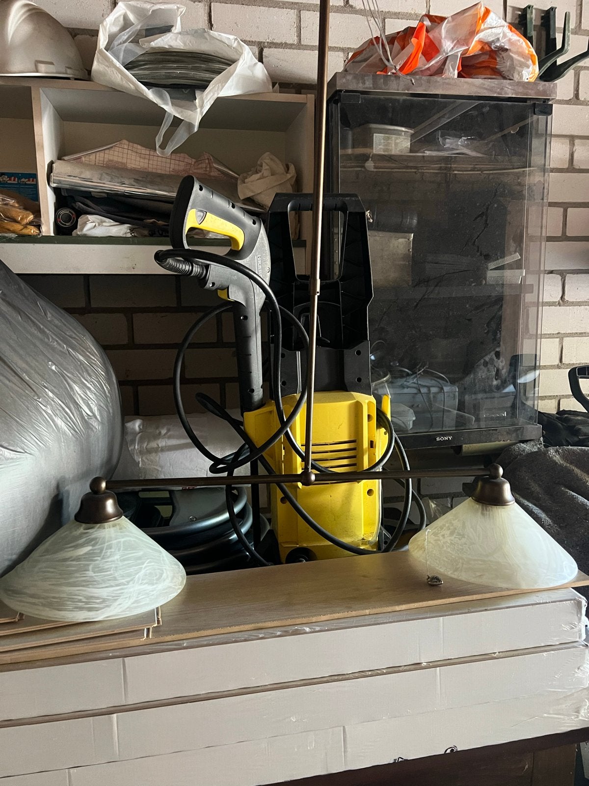 Hanglamp bronskleurig met glazen kappen, Huis en Inrichting, Ophalen, Gebruikt, Glas, E27 (groot)