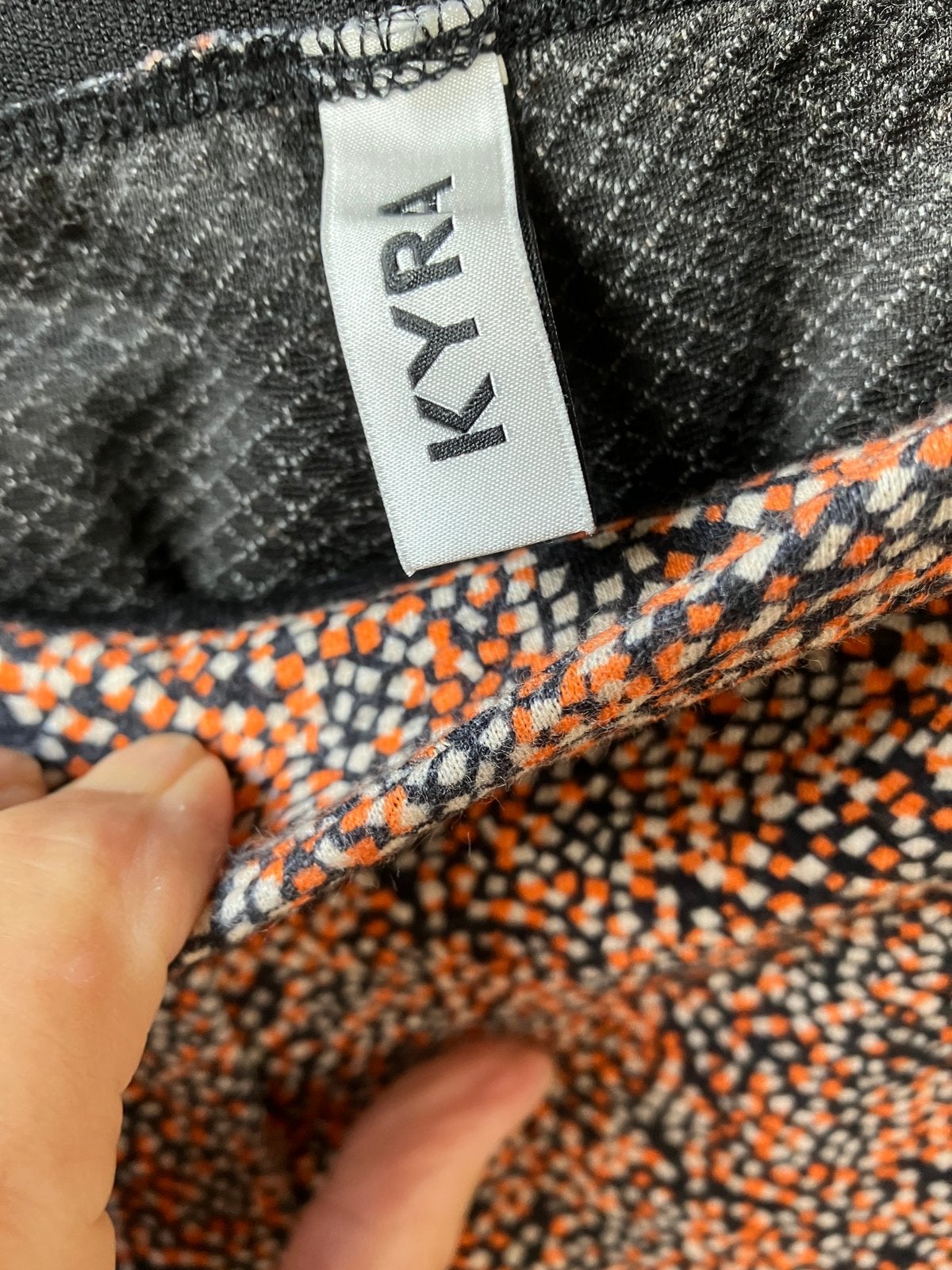 Heerlijk stretch broek van KYRA mt 42/44, Ophalen of Verzenden, Zo goed als nieuw, Maat 42/44 (L), Lang