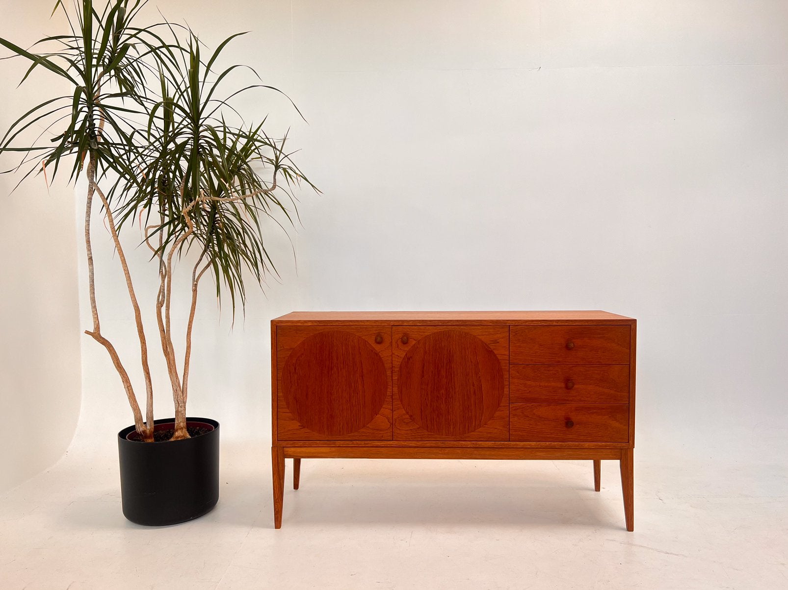 Vintage jaren 60 dressoir, Huis en Inrichting, Ophalen of Verzenden, Zo goed als nieuw, 25 tot 50 cm