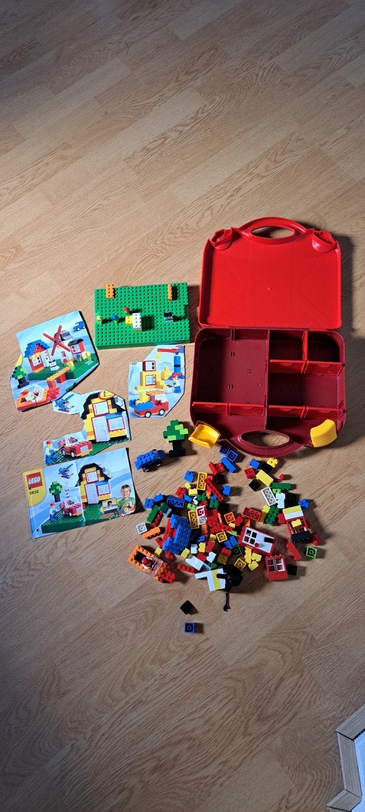 Lego bewaarkoffertje met 2 legosets voor leeftijd 4+., Ophalen of Verzenden, Nieuw, Lego