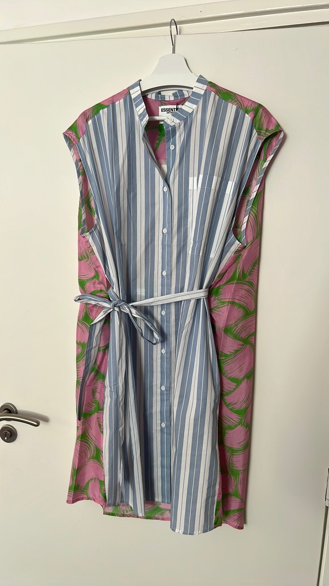 Jurk / blouse Essentiel Antwerp maat L, Kleding | Dames, Jurken, Overige kleuren, Verzenden, Maat 42/44 (L), Nieuw