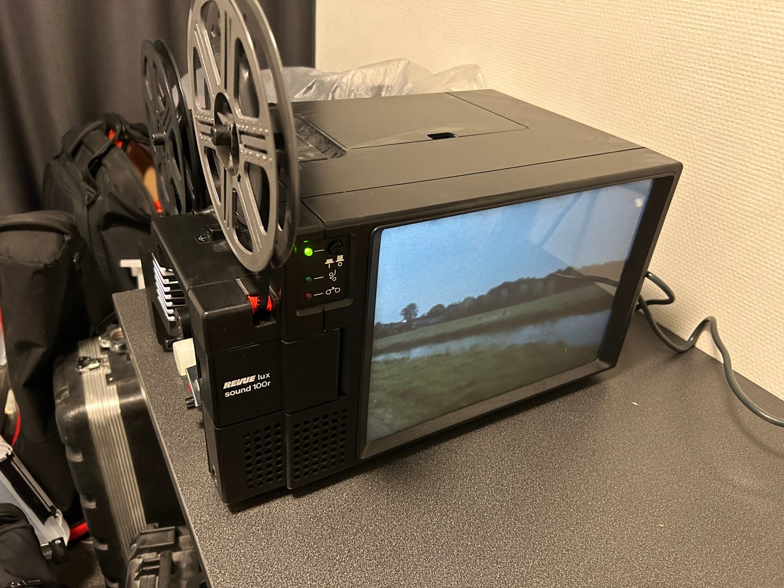 Revue Lux Sound 100R Super 8 Filmprojector met Scherm, Ophalen, Gebruikt, Overige typen