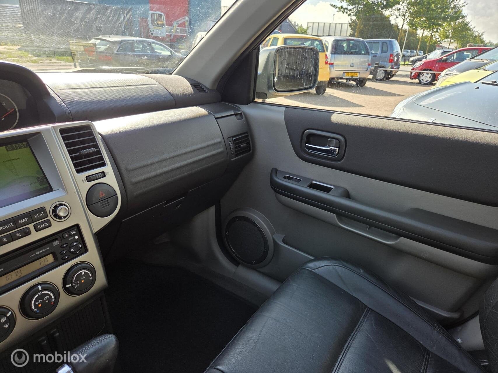 NISSAN X-TRAIL 2.5 165 ch BVA COLOMBIANA PREMIUM 4x4 - ATTELAGE - CUIR - GPS - PANO - 159990 KM
