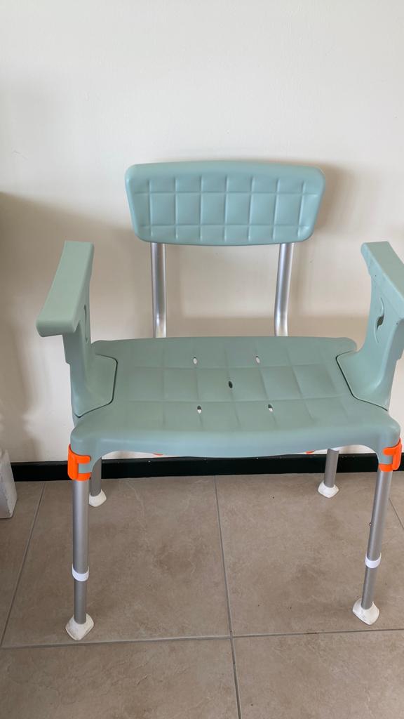 Luxe lichtgewicht douchestoel  (mint groen), Diversen, Ophalen, Nieuw