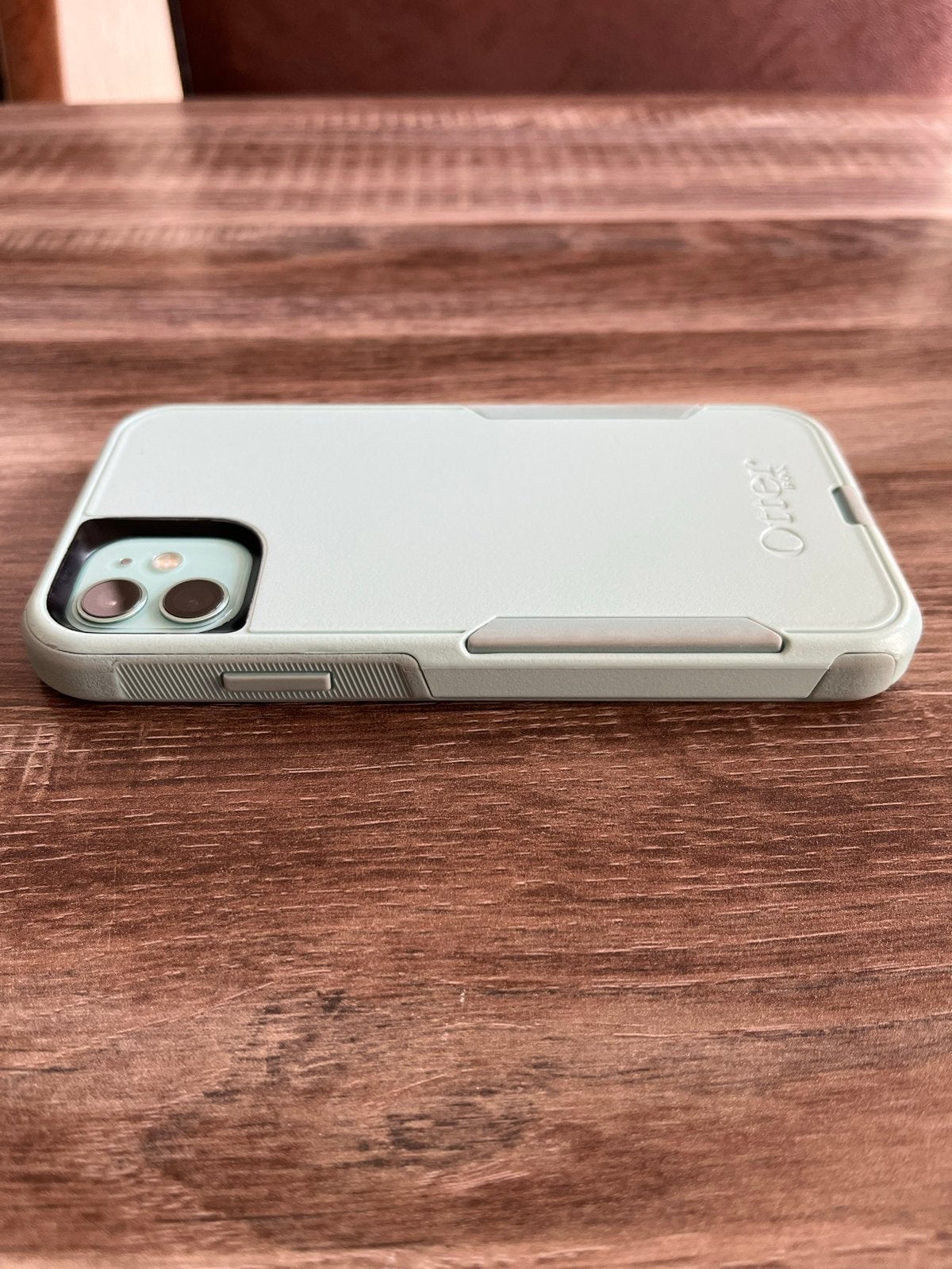 Foto 20 van iPhone 11 (128GB) Groen met OtterBox hoesje