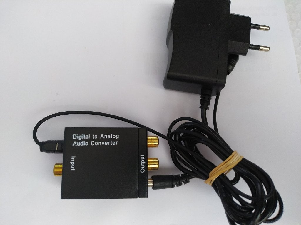 Digital naar Analog Audio Converter box met adapter, Ophalen of Verzenden, Zo goed als nieuw