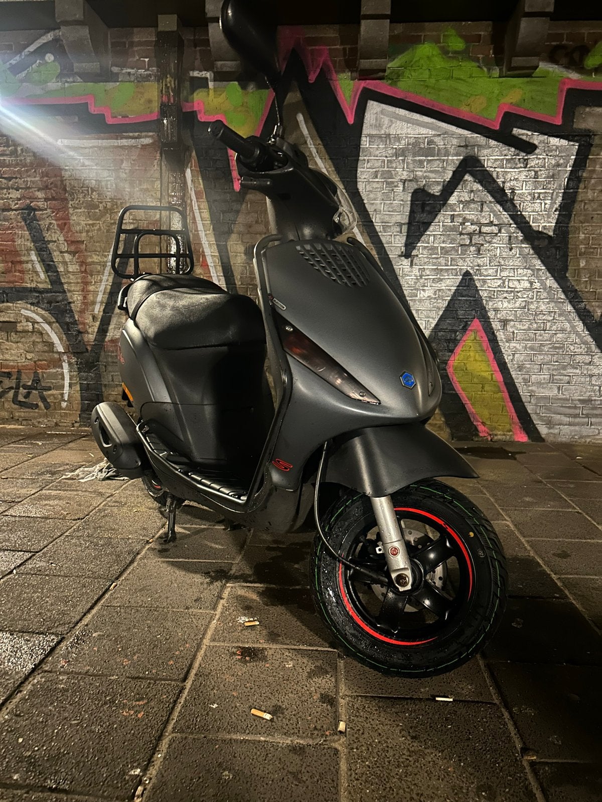 PIAGGIO ZIP 4T E5 SNOR BJ 2020 KM STAND 4000!, Fietsen en Brommers, Ophalen, Zip, Zo goed als nieuw, Benzine