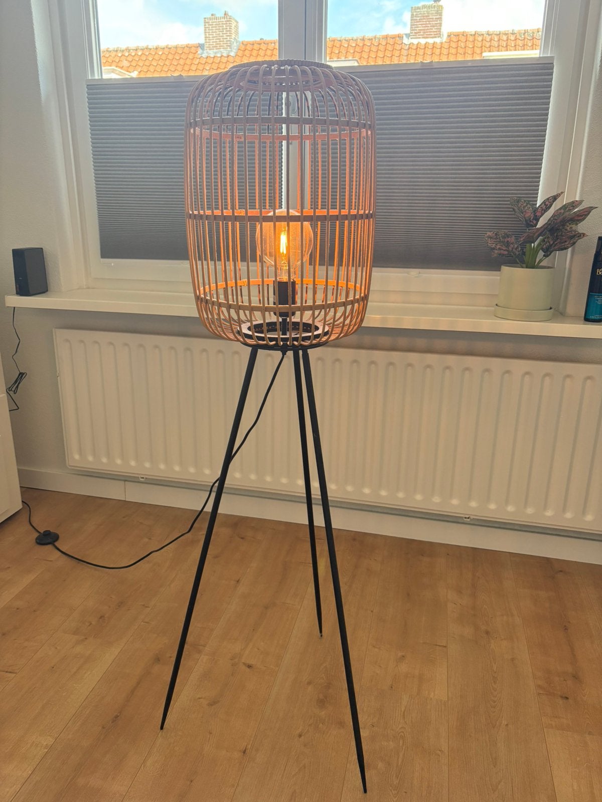 Houten vloerlamp, Ophalen of Verzenden, Zo goed als nieuw, Hout, 100 tot 150 cm
