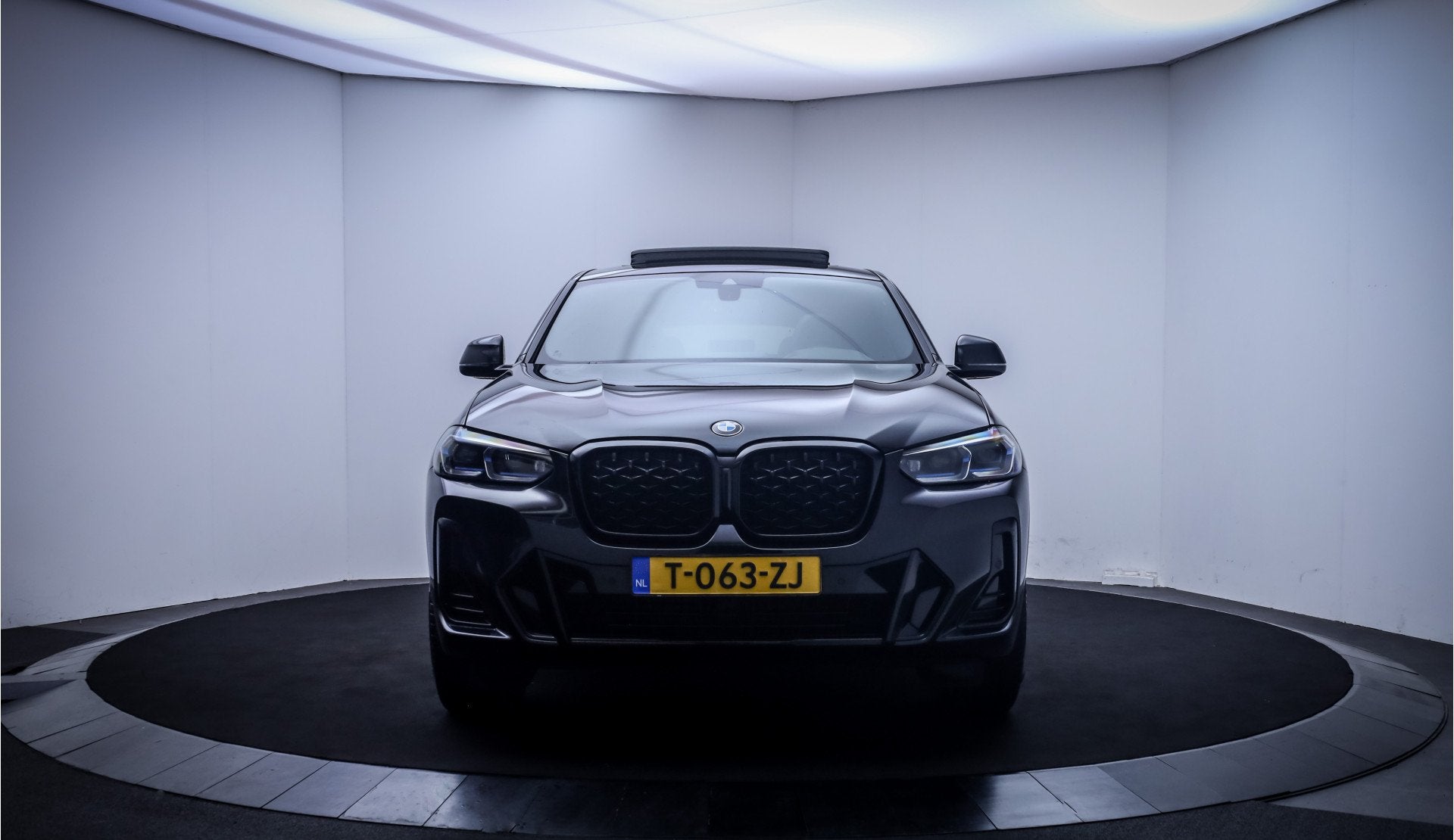 BMW X4 30iA Xdr High Executive PANO | HARMAN KARDON | LASER, Gebruikt, 4 cilinders, 2000 kg, Bedrijf