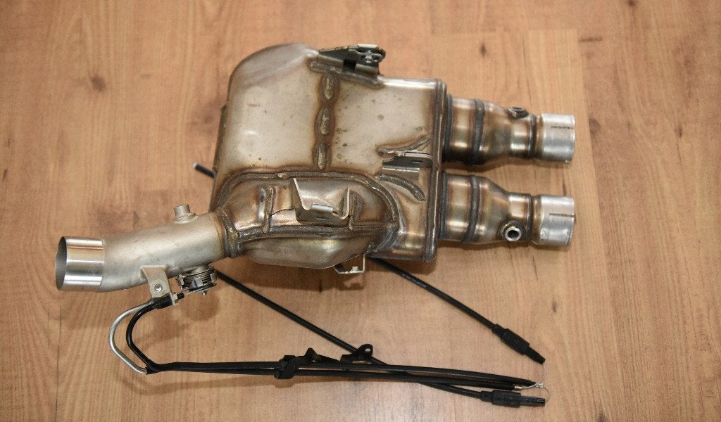 Yamaha MT 10 Pre-muffler, Ophalen of Verzenden, Gebruikt