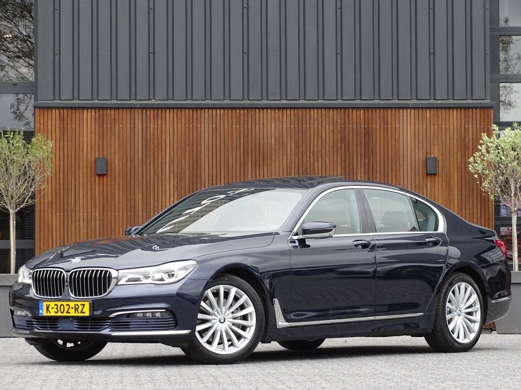BMW 7 Serie 740i 327PK / High Ex / 4-wiel besturing / head-u, Automaat, 15 km/l, Gebruikt, Euro 6
