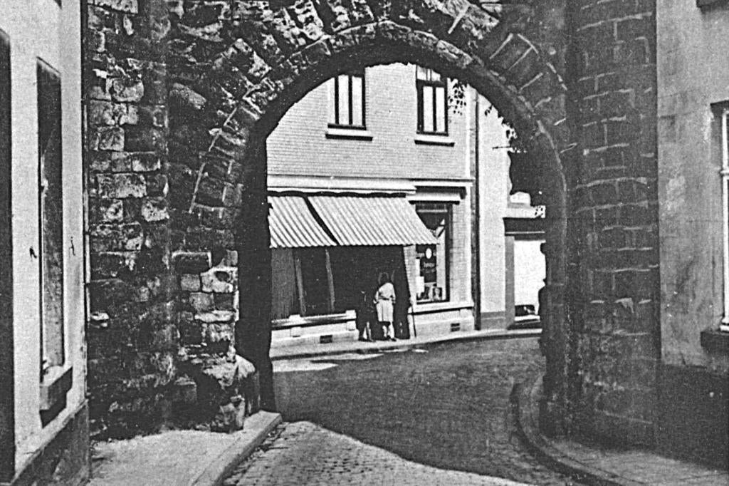 950631 Valkenburg Grendelpoort 1941 Gelopen met postzegel, Ophalen of Verzenden, 1940 tot 1960, Gelopen, Limburg