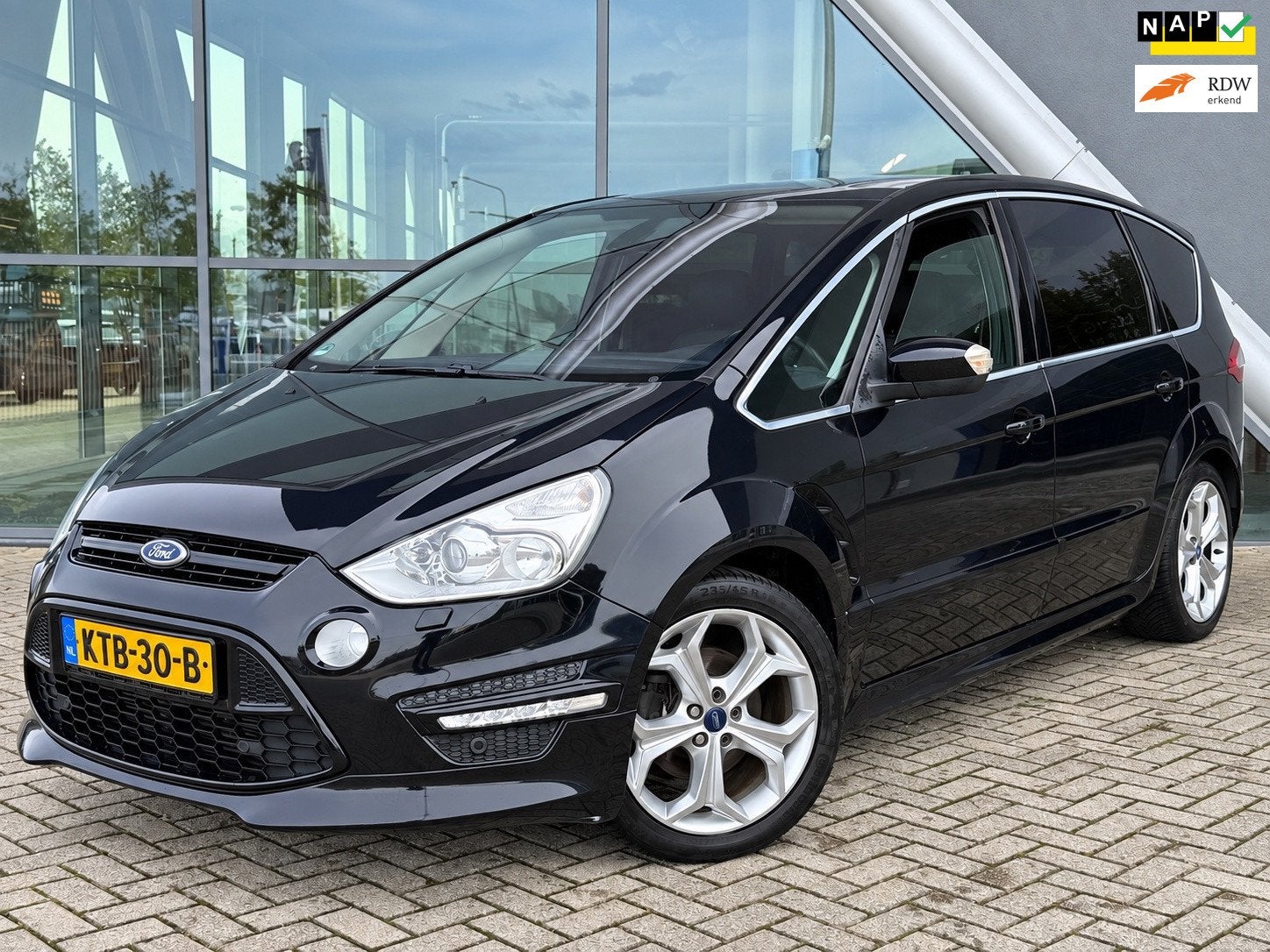 Ford S-MAX 2.0 EcoBoost Titanium Automaat, Panodak, Camera,, Auto's, Gebruikt, 4 cilinders, Zwart, Origineel Nederlands
