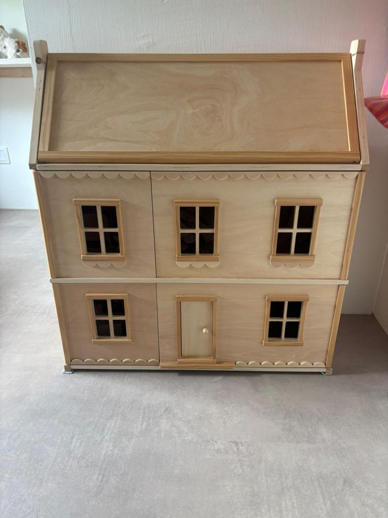 Poppenhuis petite amelie, Ophalen of Verzenden, Zo goed als nieuw, Poppenhuis