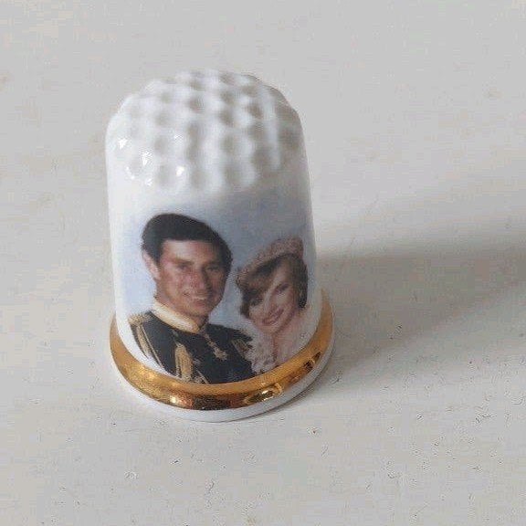 vingerhoedje prins Cgarles en lady Diana  prinses Diana, Ophalen of Verzenden, Zo goed als nieuw