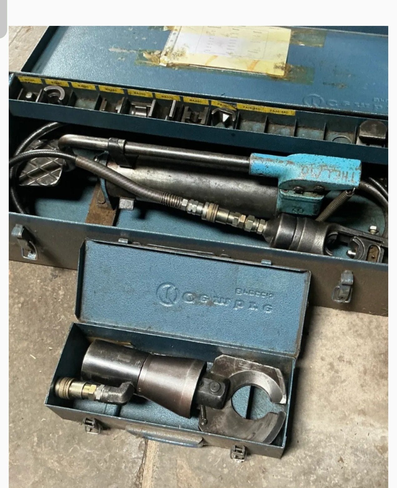 Cembre Hydraulische krimptang en knipschaar set in koffer, Ophalen of Verzenden, Zo goed als nieuw, Tang, Overige merken