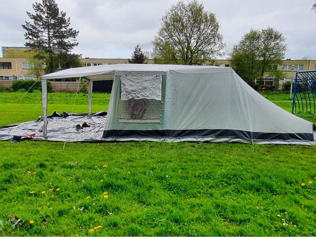 Ruime tunneltent met 3 slaapcabines, Ophalen, Gebruikt, Tot en met 6