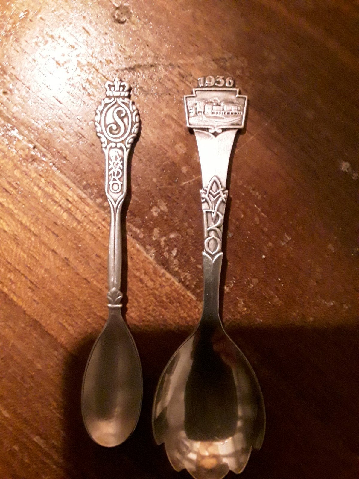 AVRO theelepel Zomer 1939 en suikerlepel 1936, Ophalen of Verzenden