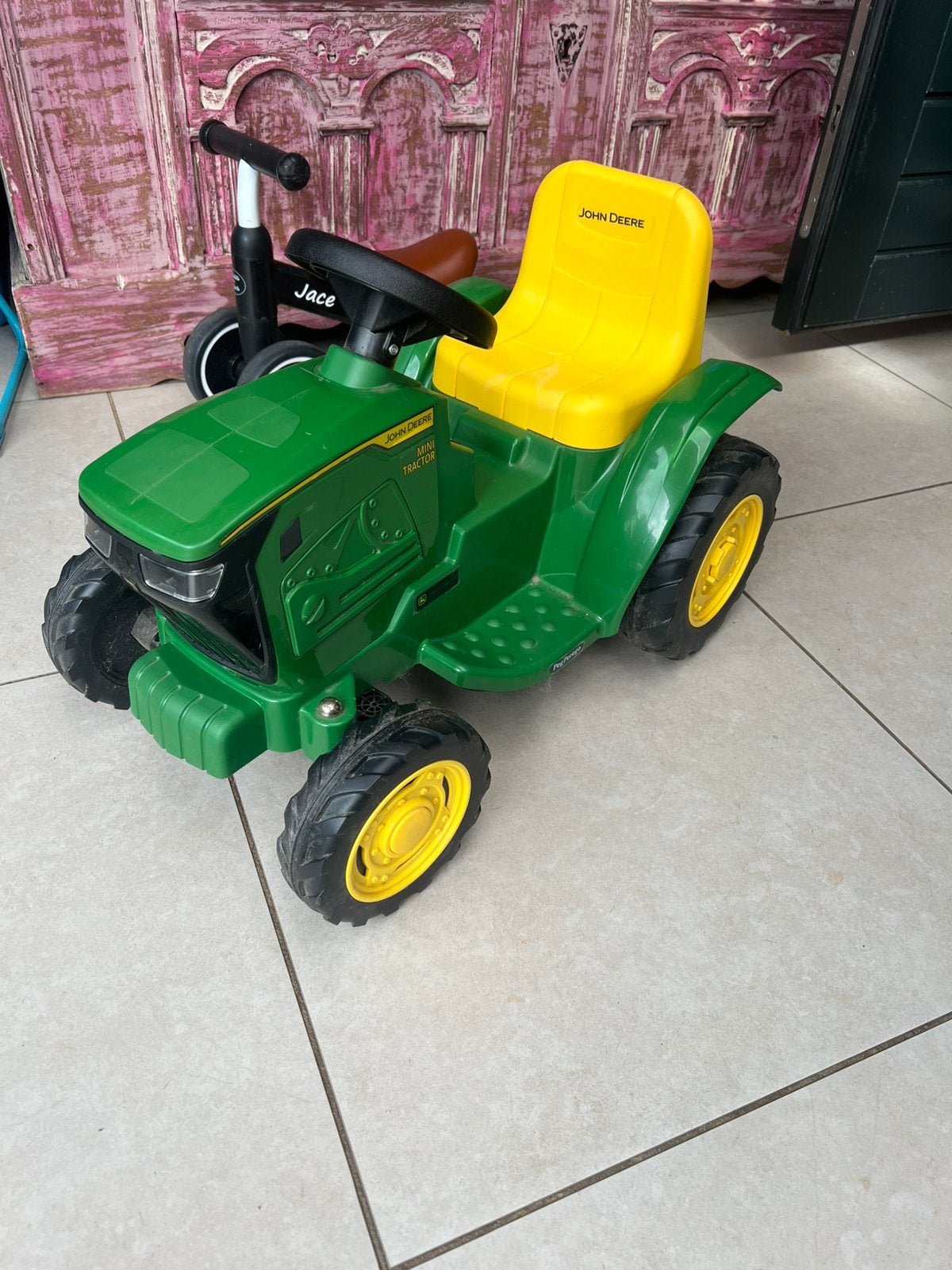 Mooi tractor van John Deere, Kinderen en Baby's, Speelgoed | Buiten | Voertuigen en Loopfietsen, Ophalen, Zo goed als nieuw
