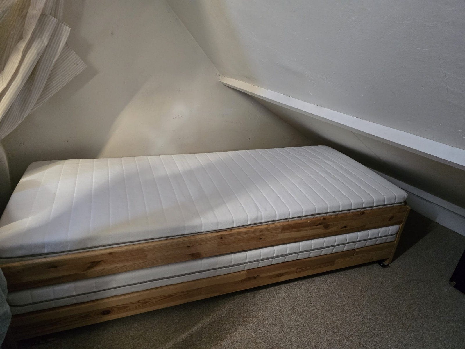 IKEA UTÅKER stapelbed met 2 MALFORS matrassen, Ophalen, Gebruikt, 90 cm, Eenpersoons