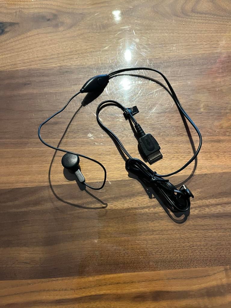 Nokia Headset met Oplader Aansluiting, Ophalen of Verzenden, Gebruikt, Snoer of kabel, Nokia