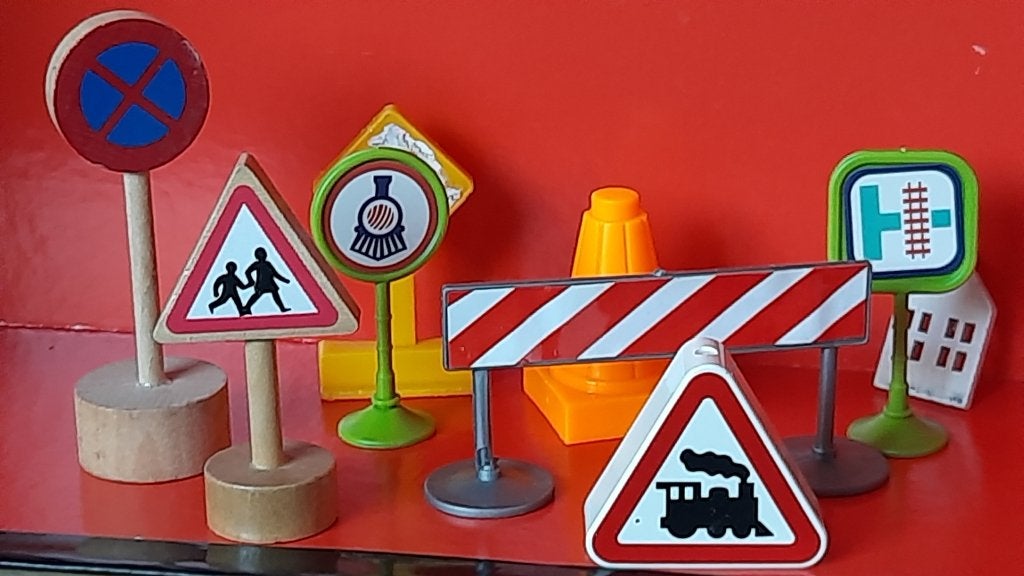 Collectie Oude houten Verkeersborden ea Wegmateriaal, Verzamelen, Verzenden, Gebruikt, Auto's
