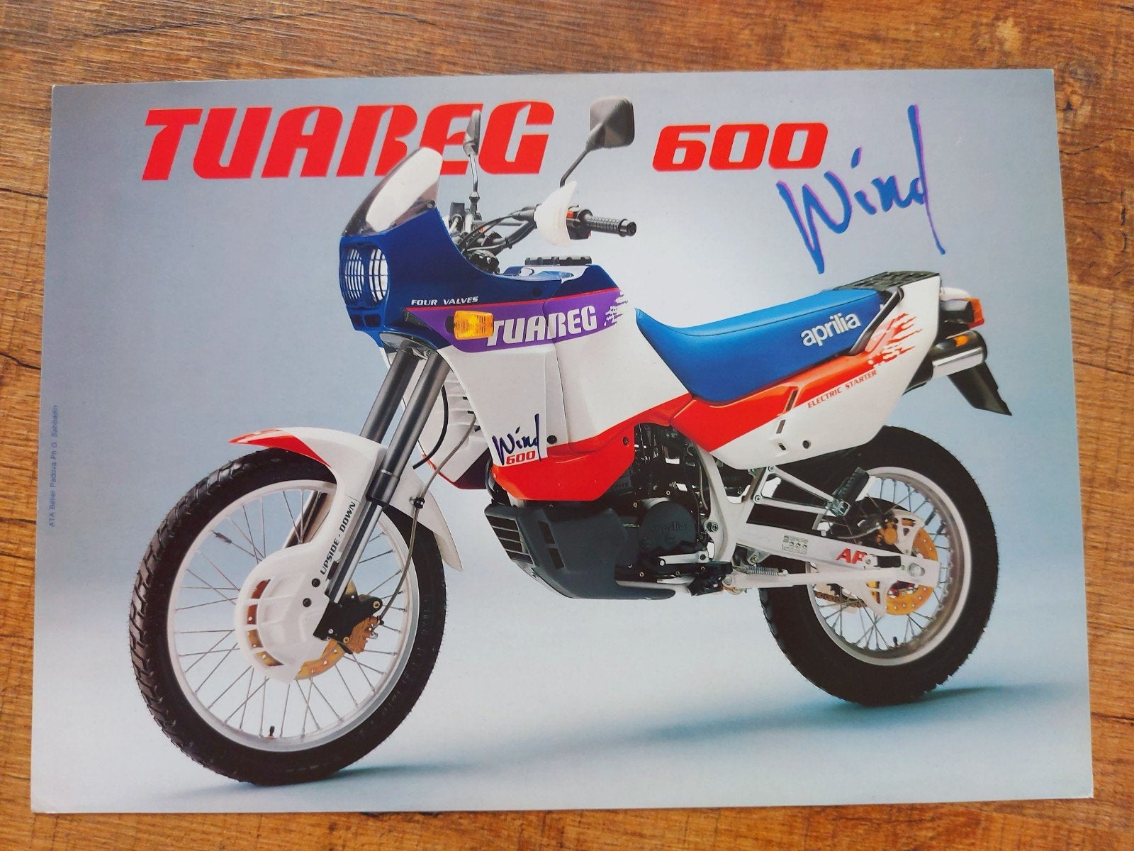 Aprilia Tuareg 600 wind motorfiets folder, Motoren, Ophalen of Verzenden, Suzuki