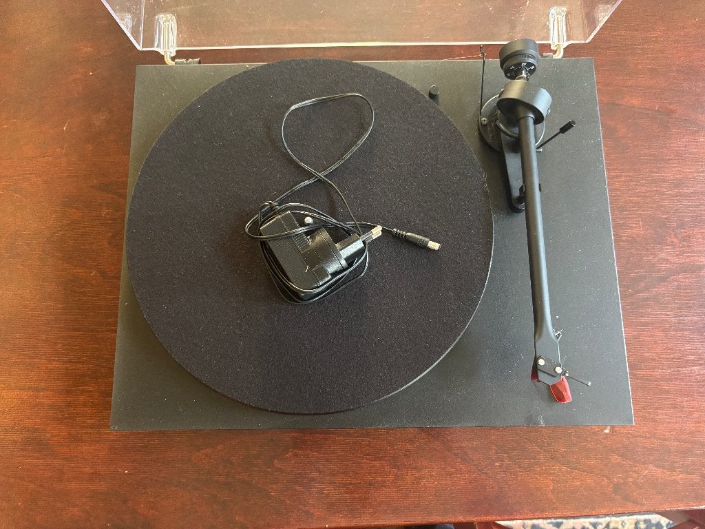 Pro-Ject Debut 3 Mat Zwart + Nieuwe Ortofon 2M Red Stylus, Ophalen, Zo goed als nieuw, Platenspeler, Overige merken