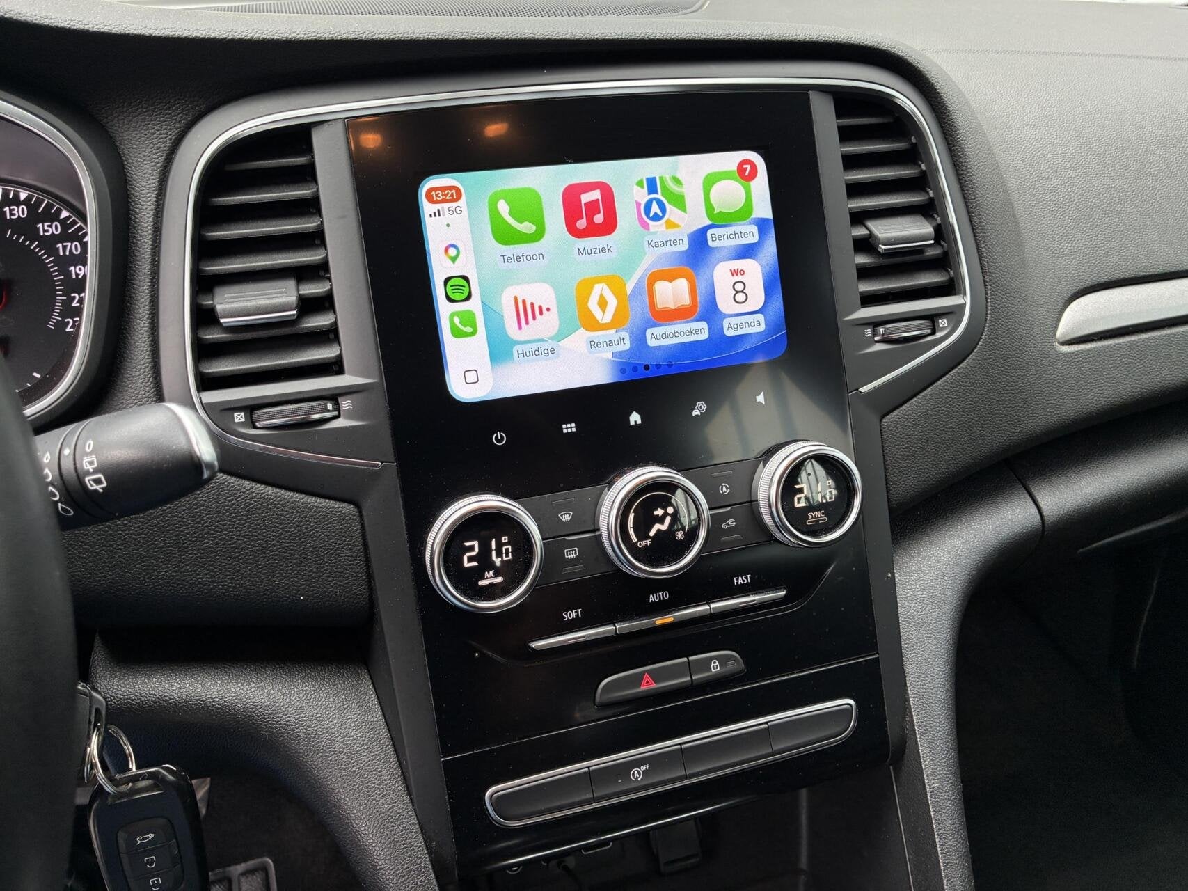 Renault Megane Estate 1.3 TCe Airco Cruise Carplay Led 2022, Voorwielaandrijving, Gebruikt, 4 cilinders, Leder en Stof