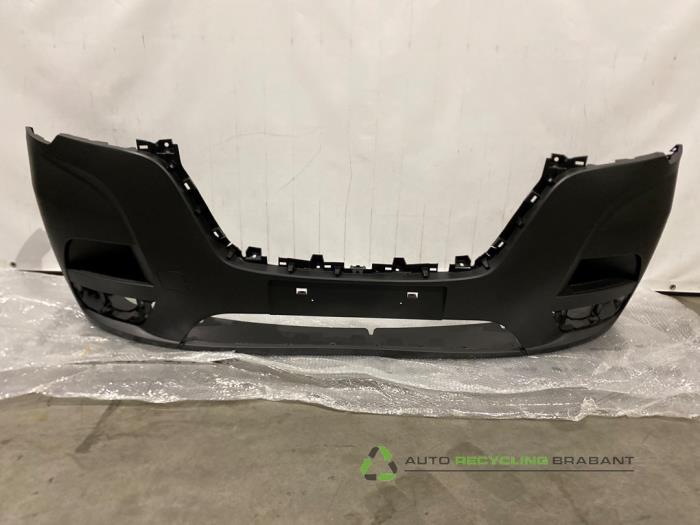 Voorbumper van een Renault Master, Gebruikt, -, Renault, -