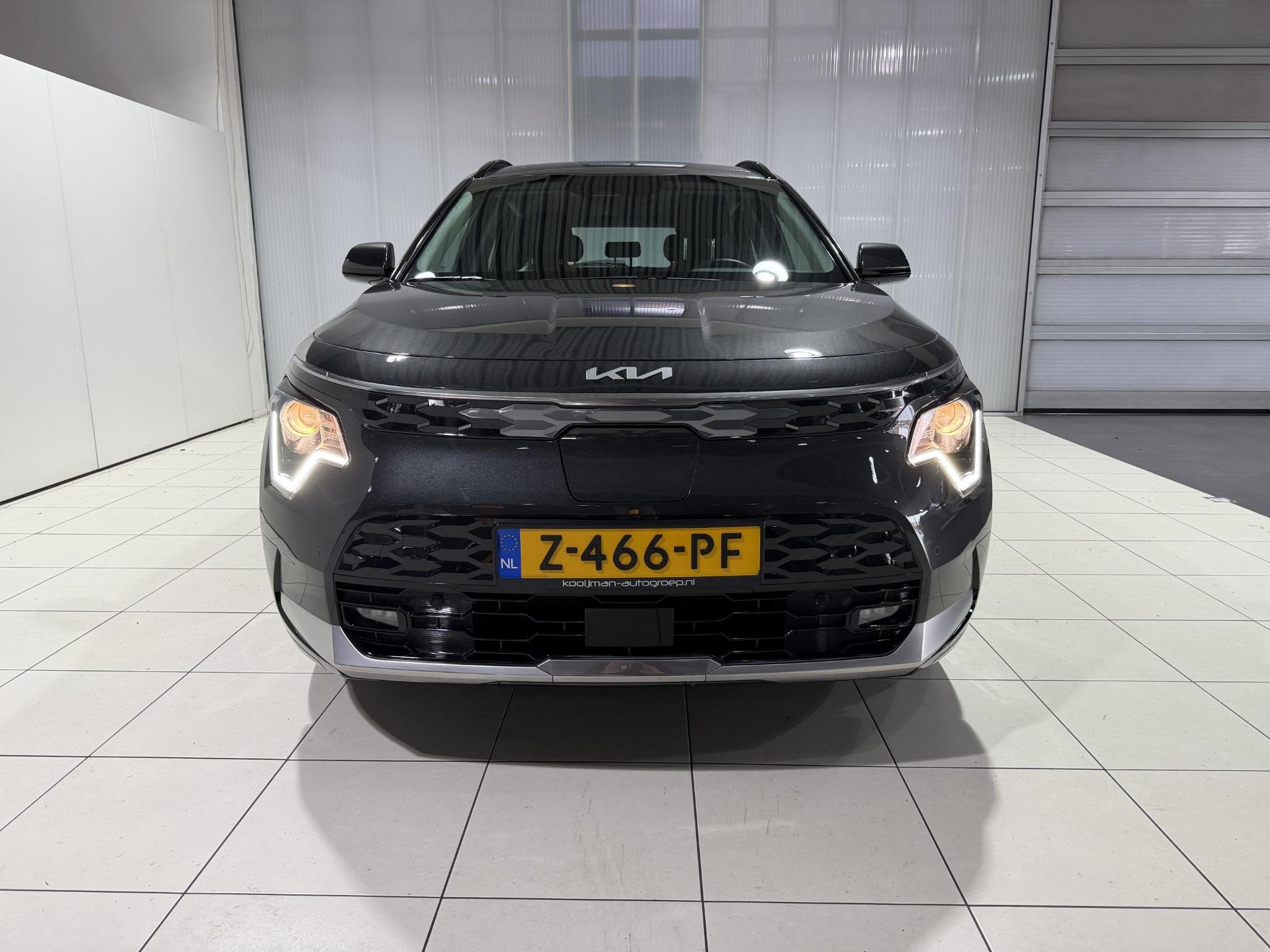 Kia Niro EV DynamicLine 64.8 kWh Soh 100% achteruitrijcamera, Auto's, Kia, Gebruikt, 750 kg, 1657 kg, Leder en Stof