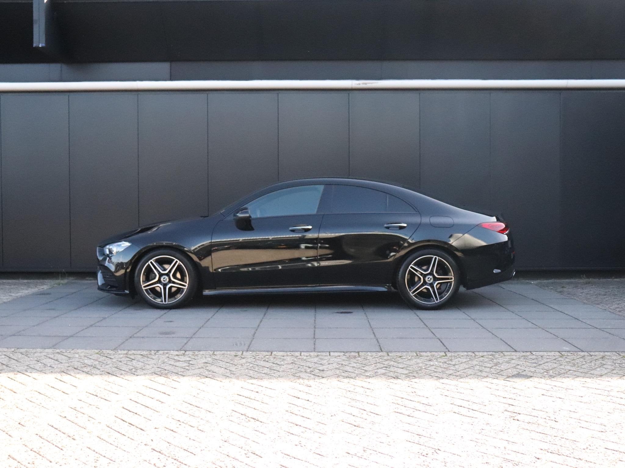 Mercedes-Benz CLA-klasse 180 Business Solution | AMG LINE |, 136 pk, Gebruikt, 4 cilinders, Zwart
