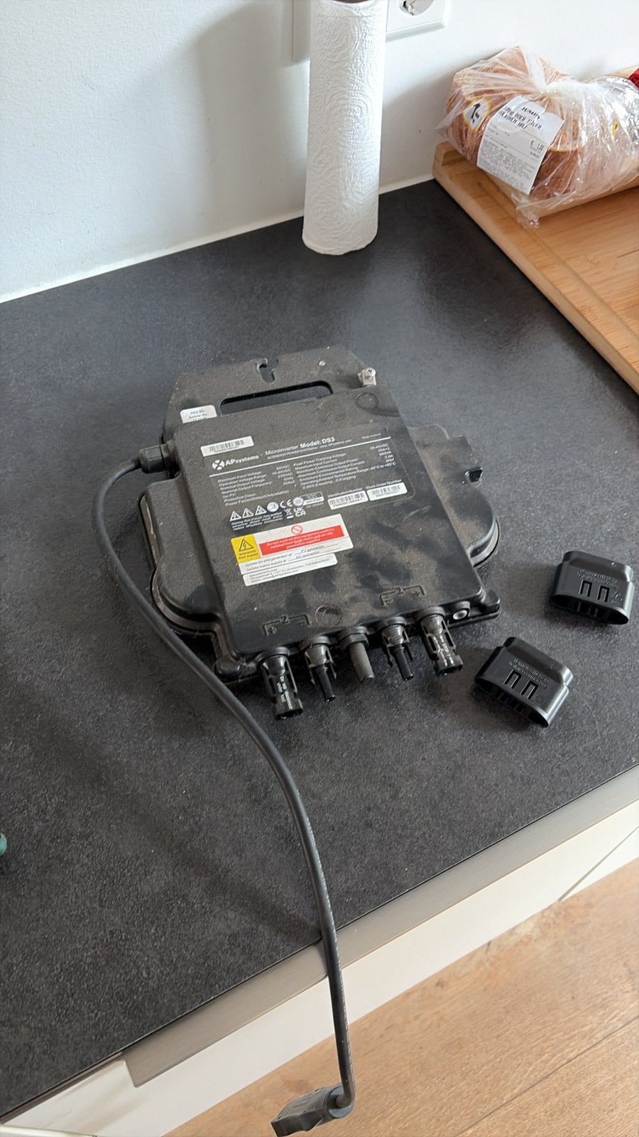 Micro omvormer APS DS3 880 defect, Ophalen of Verzenden, Gebruikt, Overige typen