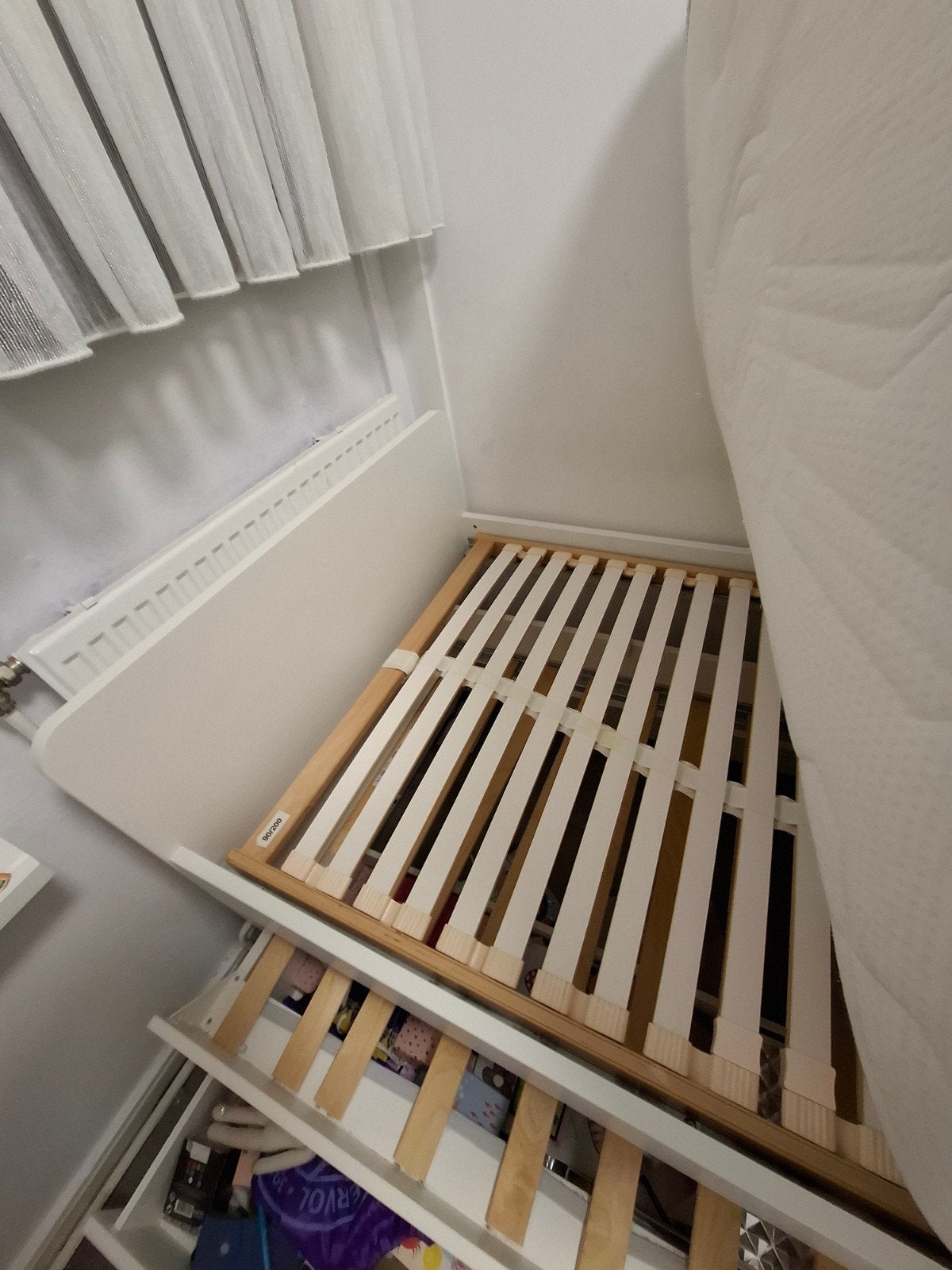 Eenpersoonsbed met uitschuifbaar logeerbed en lades, Ophalen, Gebruikt, 90 cm, Wit