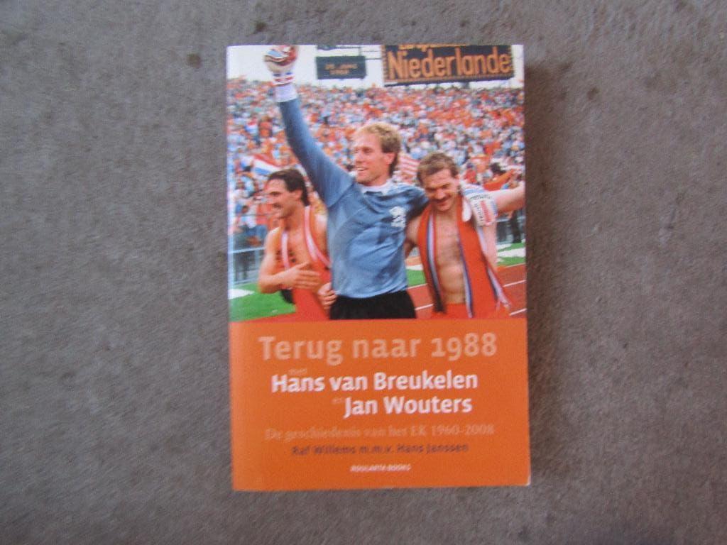 Boek: Terug naar 1988 met Hans van Breukelen en Jan Wouters, Ophalen of Verzenden, Gelezen, Hans van Breukelen, Balsport