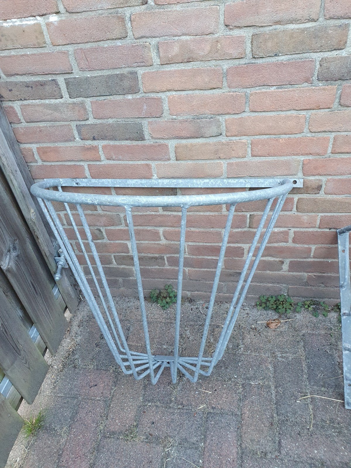 Gegalvaniseerde hooiruif, Ophalen, Gebruikt