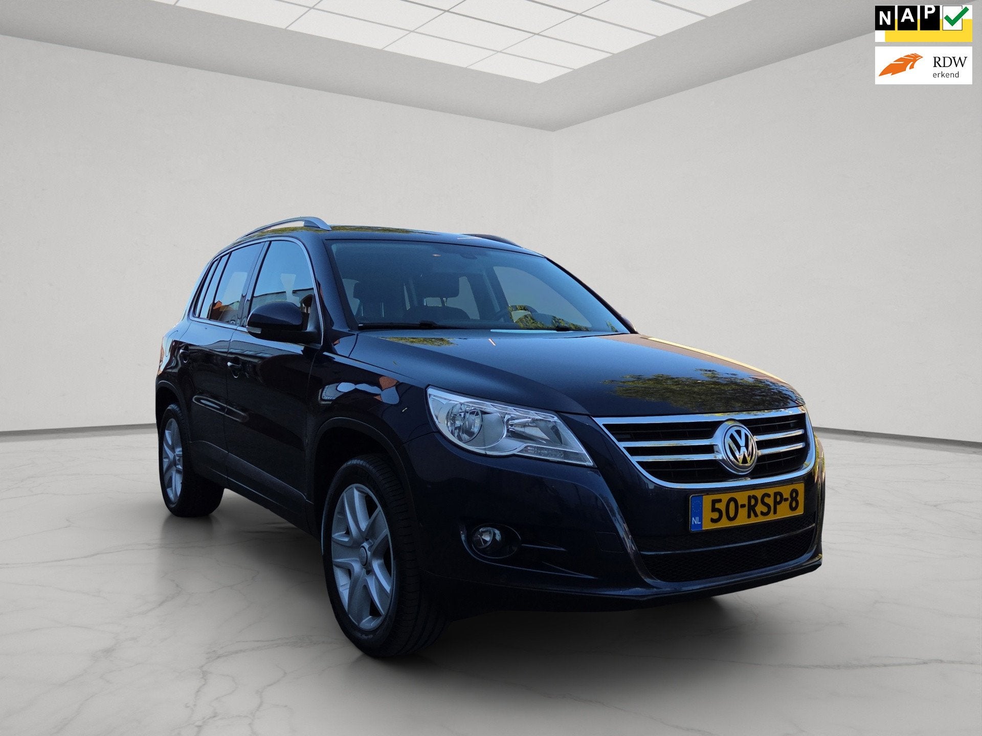 Volkswagen Tiguan 1.4 TSI Sport&Style, Auto's, Voorwielaandrijving, Euro 5, Gebruikt, Zwart