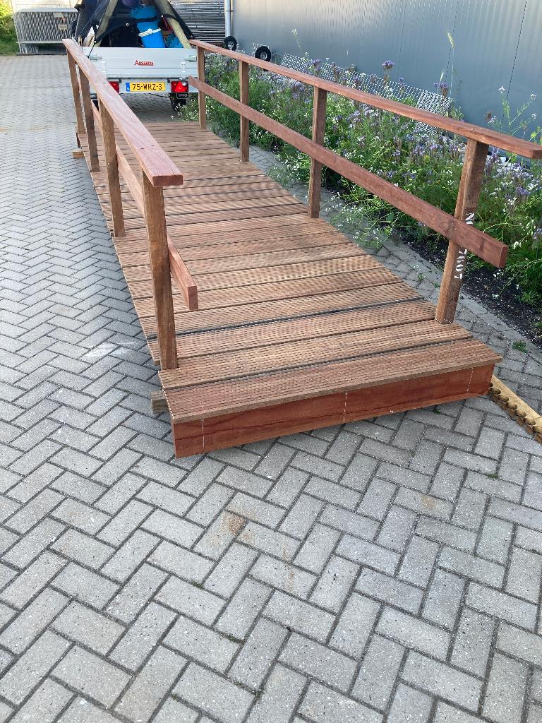 hardhouten brug bruggetje, Ophalen