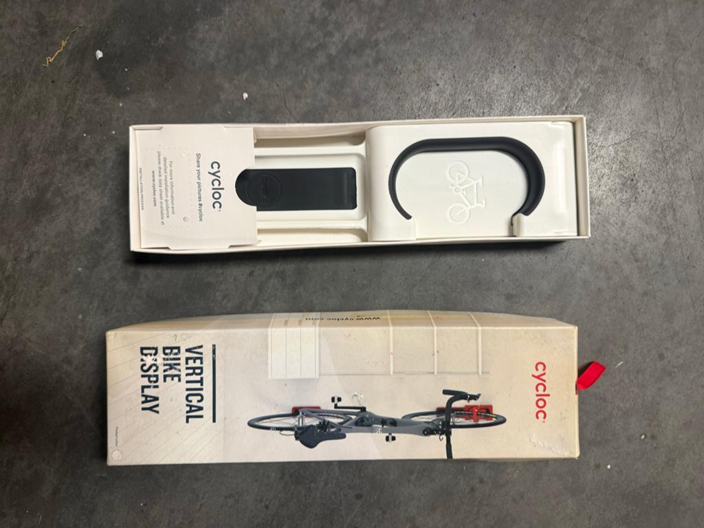 Cycloc Fietshanger - Verticale Fiets Display, Ophalen, Nieuw
