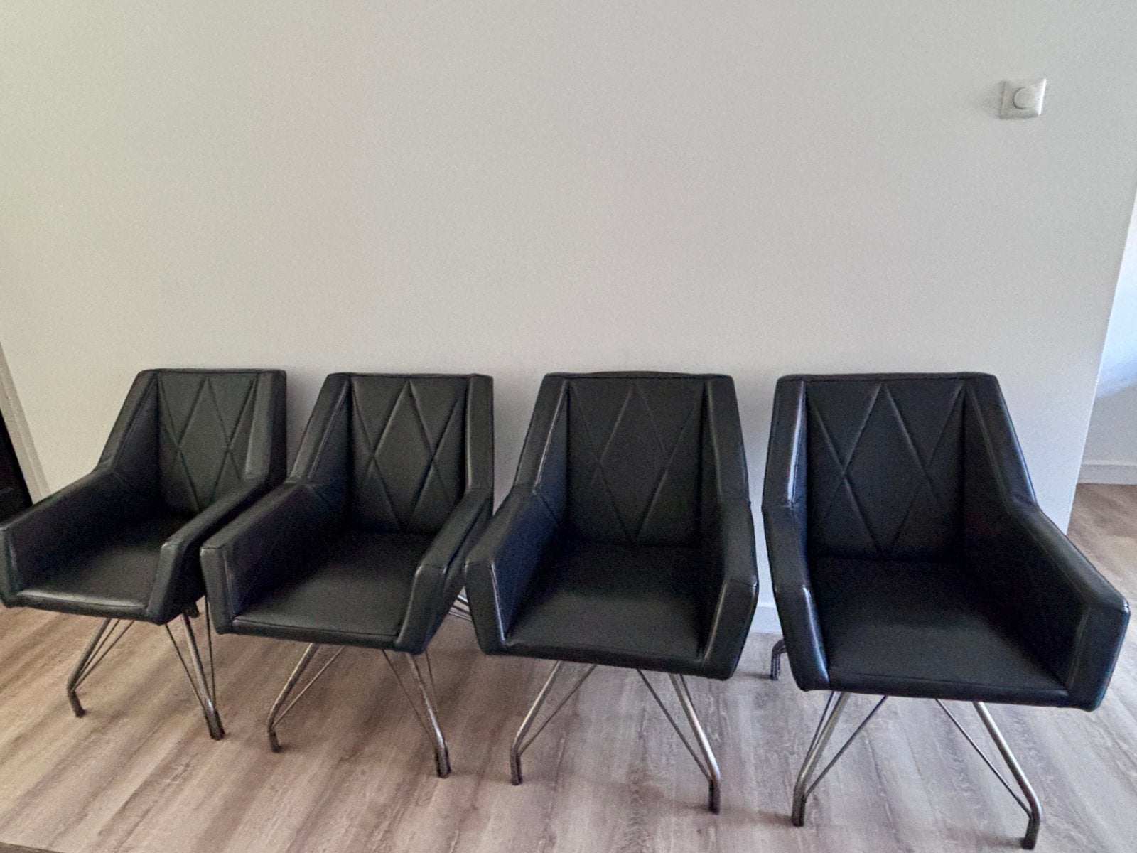 4 eettafel stoelen, kalfsleer, zwart, Huis en Inrichting, Ophalen, Gebruikt, Zwart, Vier