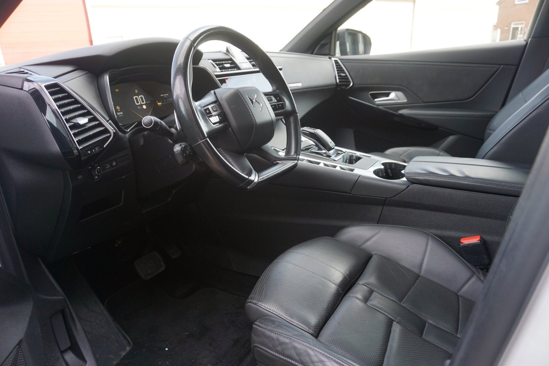 DS 7 Crossback 1.6 PureTech Opera * Automaat * Pano * Navi *, Auto's, Dealer onderhouden, 4 cilinders, 181 pk, Automatische klimaatregeling