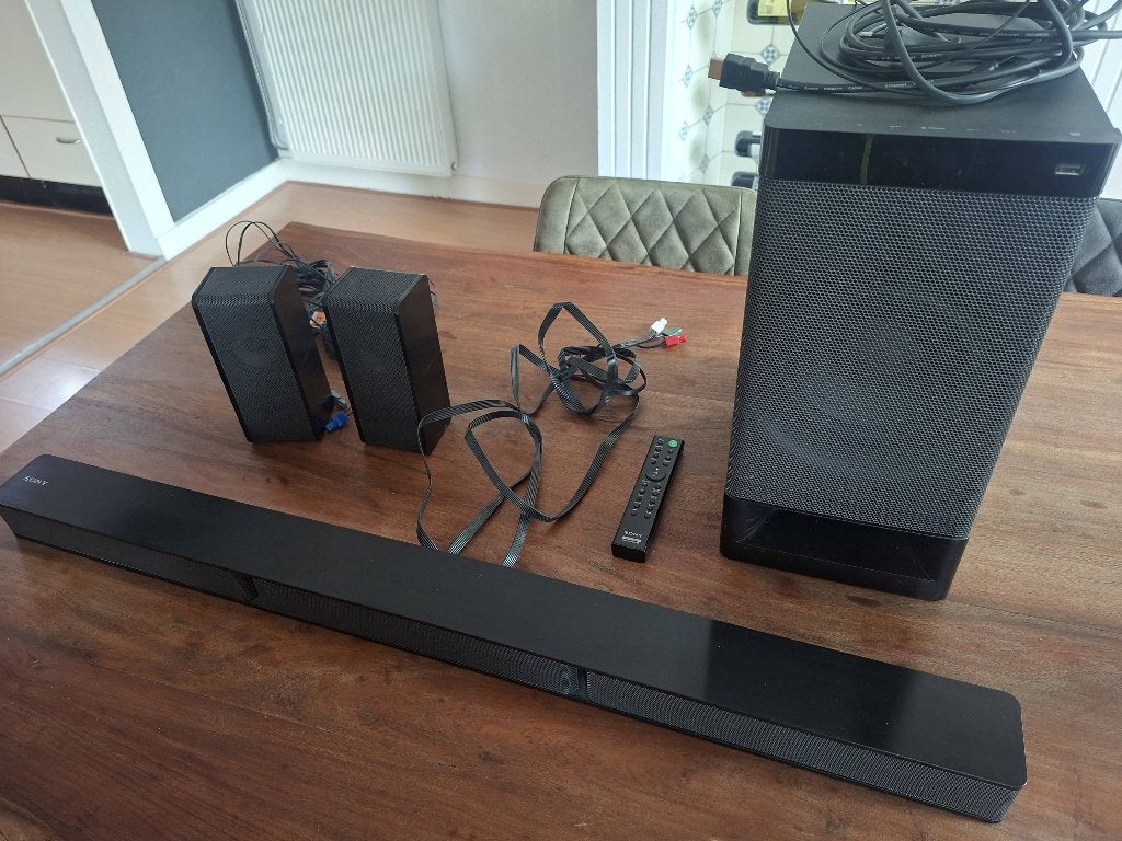 Sony surround set met subwoofer, Gebruikt, 70 watt of meer, Ophalen of Verzenden, 5.1-systeem