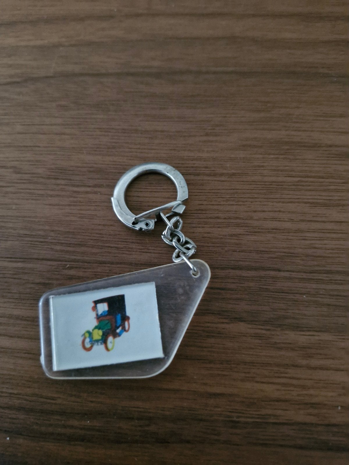 343 Vintage Esso sleutelhanger met klassieke auto, Verzamelen, Ophalen of Verzenden, Gebruikt, Transport