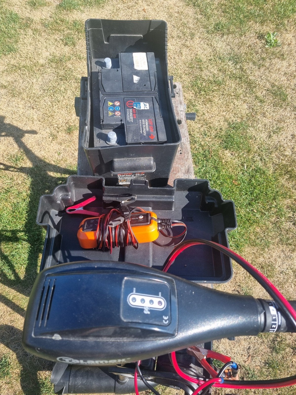 Talamex TM66 elektrische buitenboordmotor met accu en lader, Watersport en Boten, Accessoires en Onderhoud, Ophalen, Gebruikt