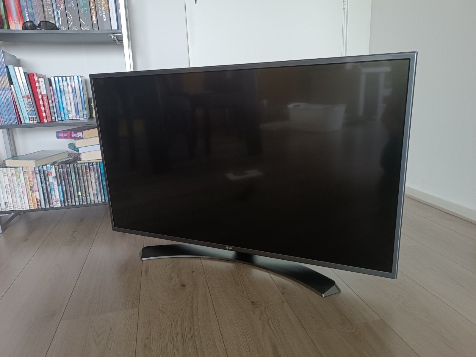 LG smart tv 43 inch, Ophalen, LED, 50 Hz, Zo goed als nieuw