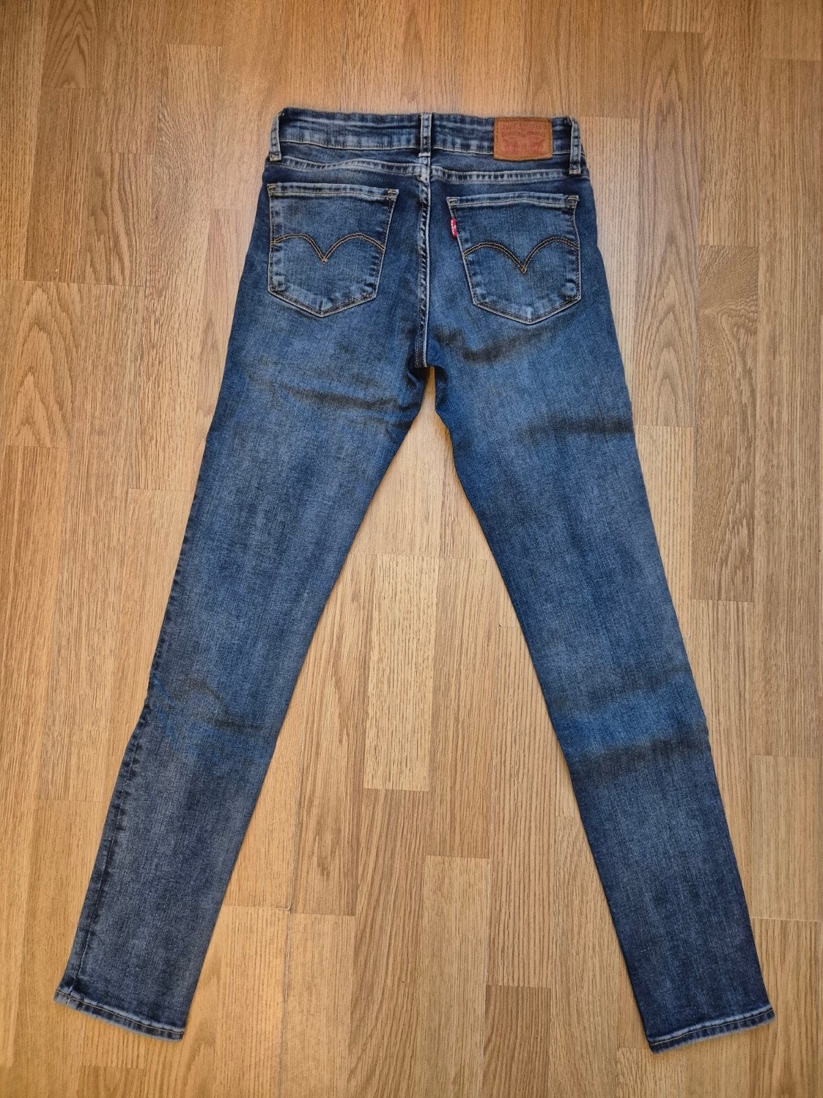 Levi's 711 SKINNY Jeans - W27 L30, Kleding | Dames, Ophalen of Verzenden, Zo goed als nieuw, Blauw, W27 (confectie 34) of kleiner
